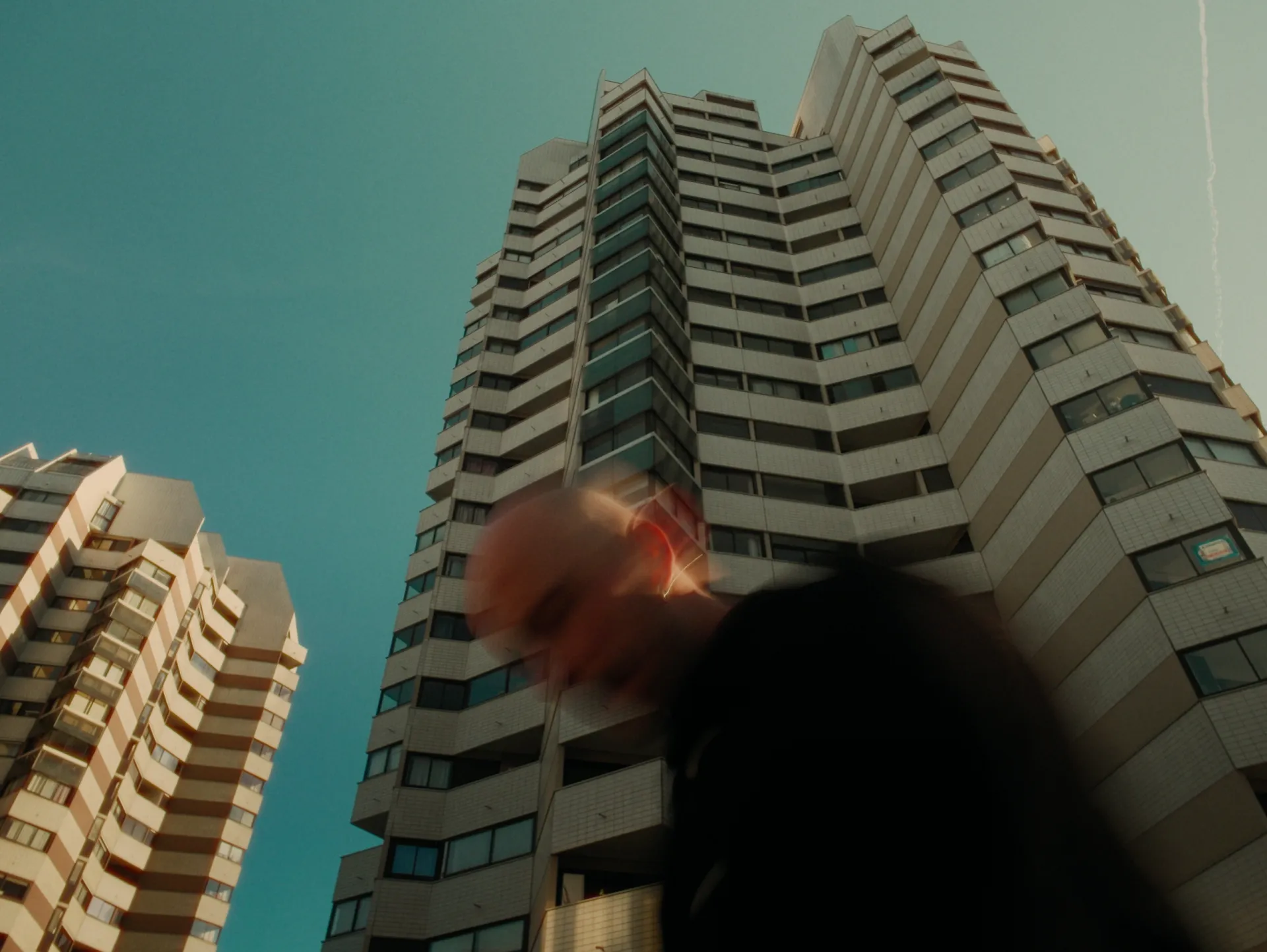 Image 12 sur 16 — Sroka — Distance.s