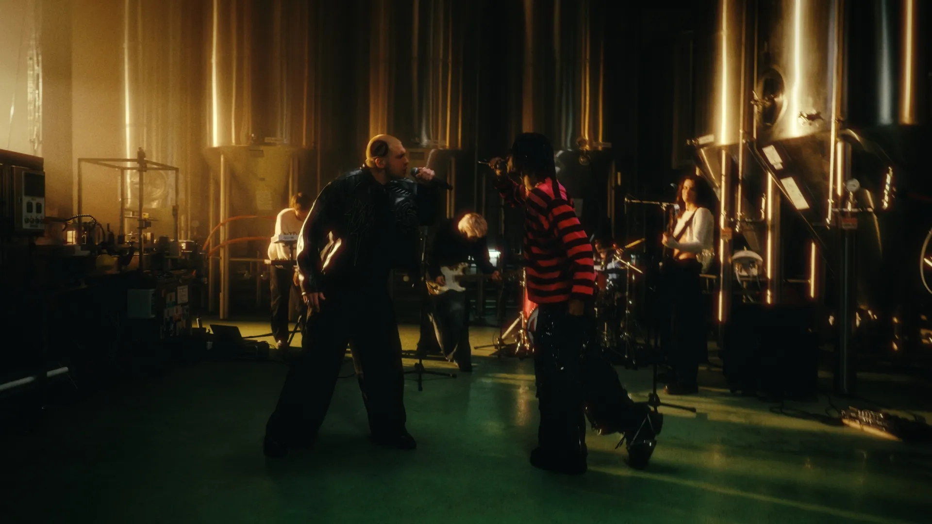 Image 8 sur 11 — Igor ft Web — Zéro Concessions
