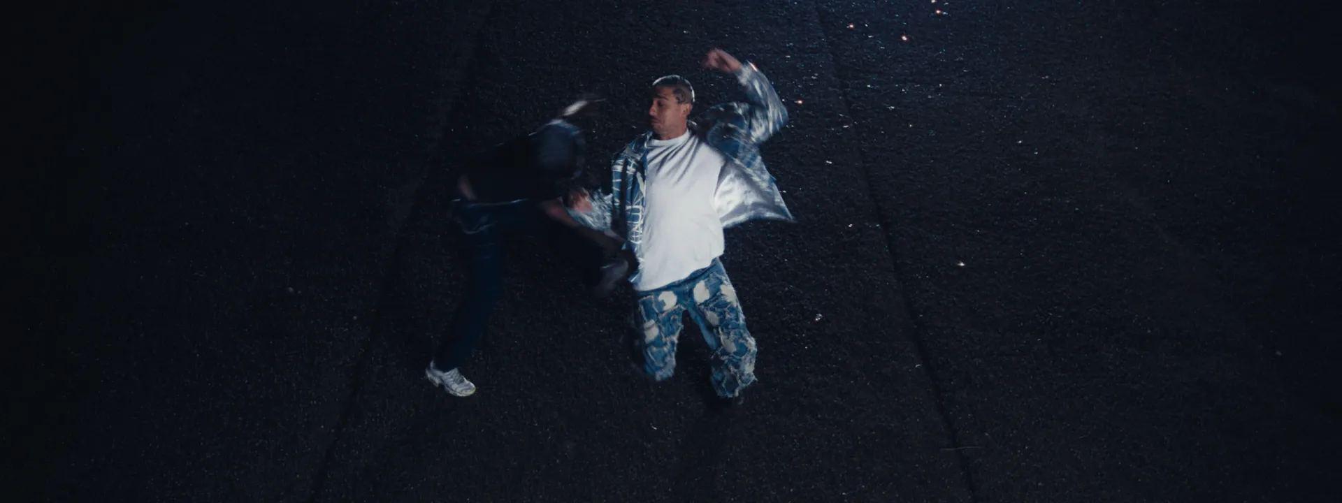 Image 3 sur 13 — Igor — Tout seul c'est bien
